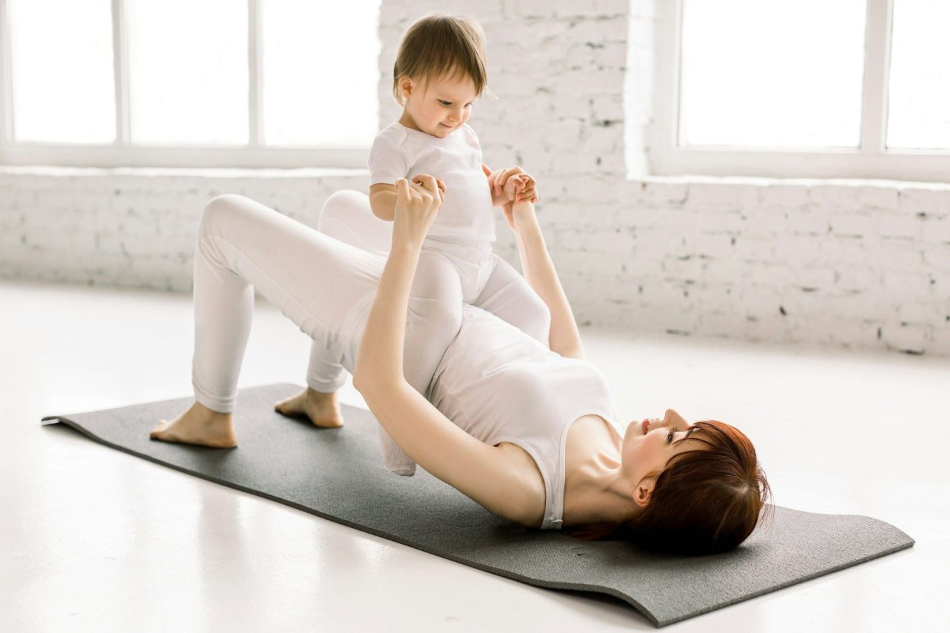 Mama macht Yoga mit Baby in Rosenheim Yoga mit Baby, Yoga mit Kind, Yoga nach der Schwangerschaft in Rosenheim